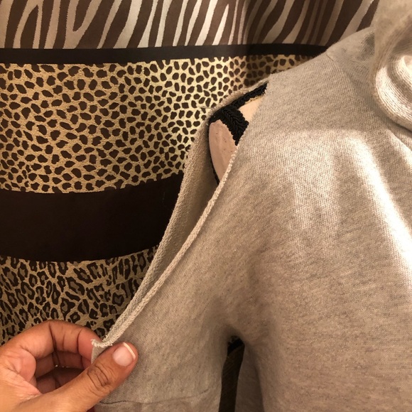Fashion nova pull over hoodie small - Picture 4 of 5